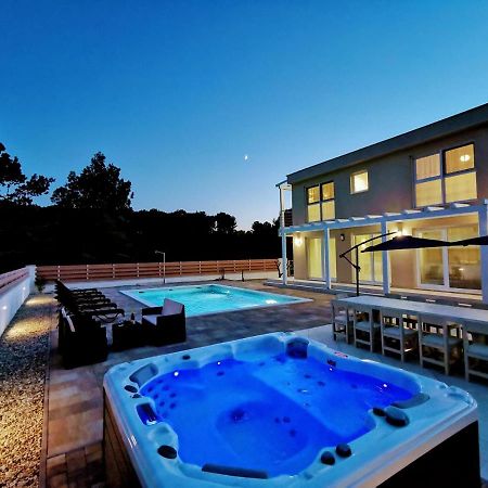 Villa Olivia - New And Modern House With Pool, Souna, Jacuzzi & Playground, Liznjan - Istra Εξωτερικό φωτογραφία