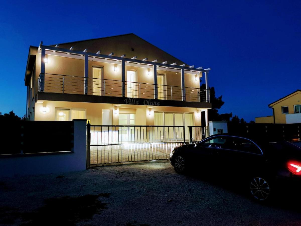 Villa Olivia - New And Modern House With Pool, Souna, Jacuzzi & Playground, Liznjan - Istra Εξωτερικό φωτογραφία