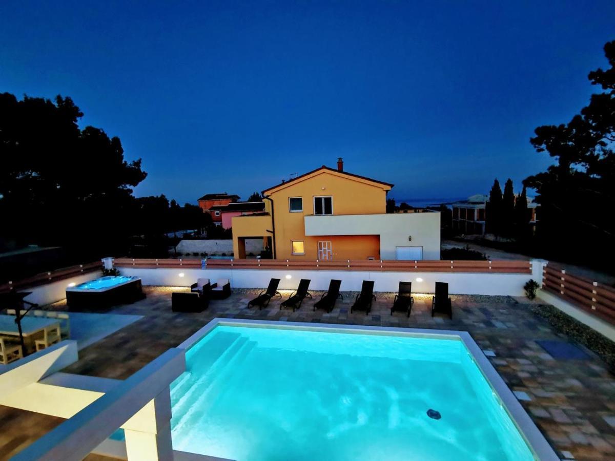 Villa Olivia - New And Modern House With Pool, Souna, Jacuzzi & Playground, Liznjan - Istra Εξωτερικό φωτογραφία