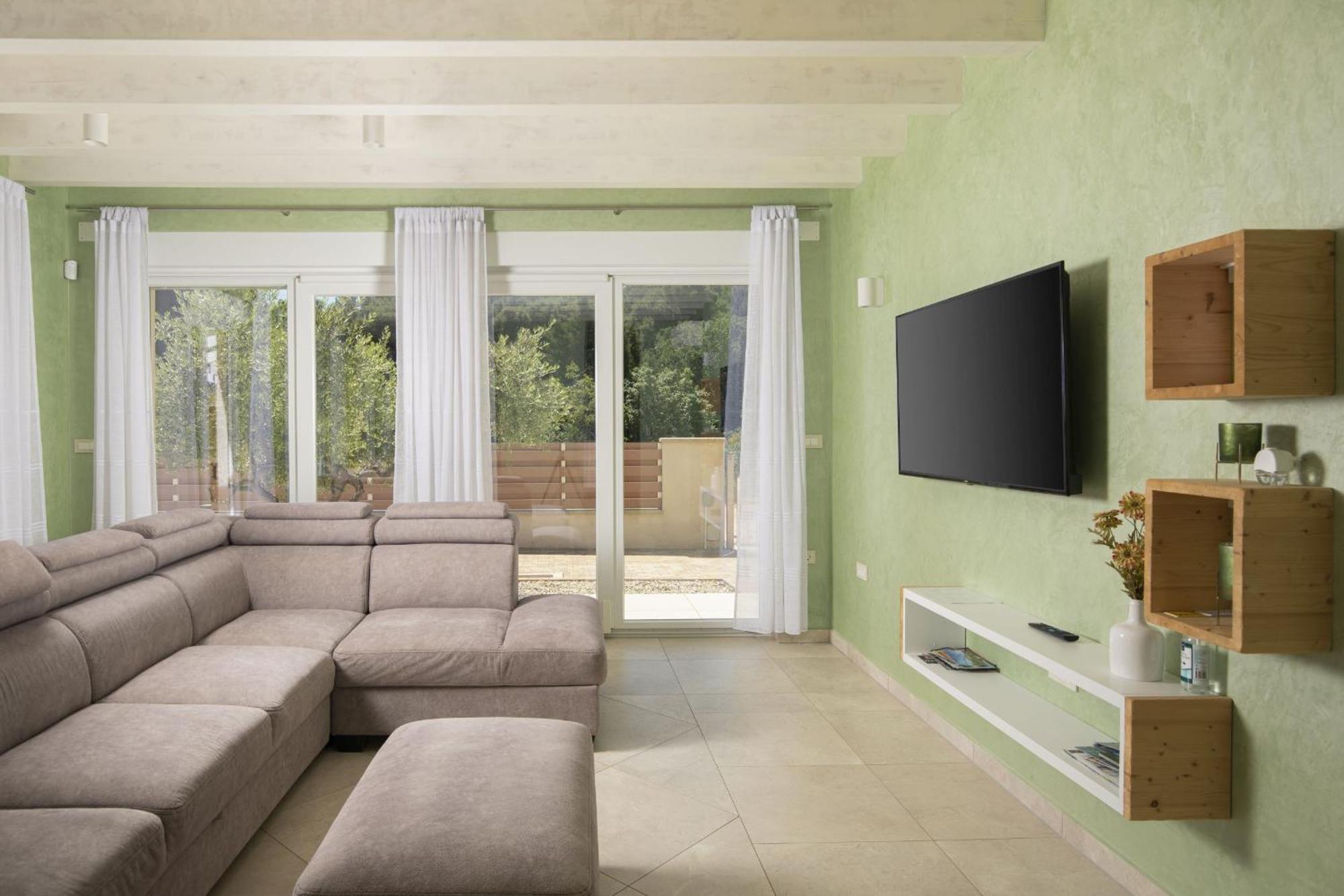Villa Olivia - New And Modern House With Pool, Souna, Jacuzzi & Playground, Liznjan - Istra Εξωτερικό φωτογραφία